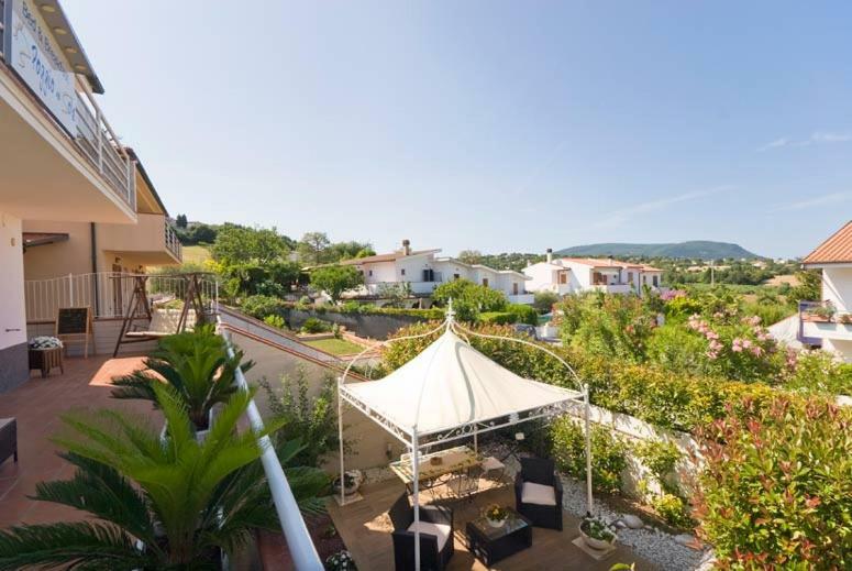 B&B Poggio Del Sole นูมานา ภายนอก รูปภาพ